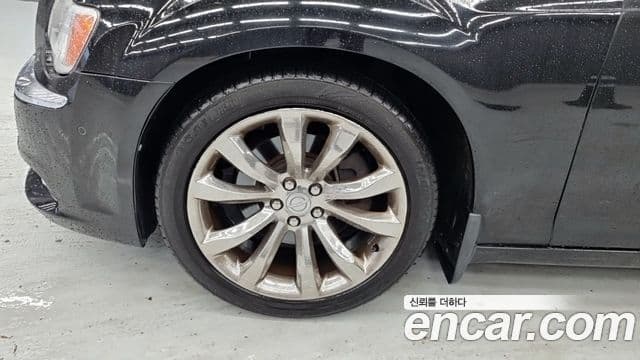 크라이슬러 The / новый New 300C, 2012 4