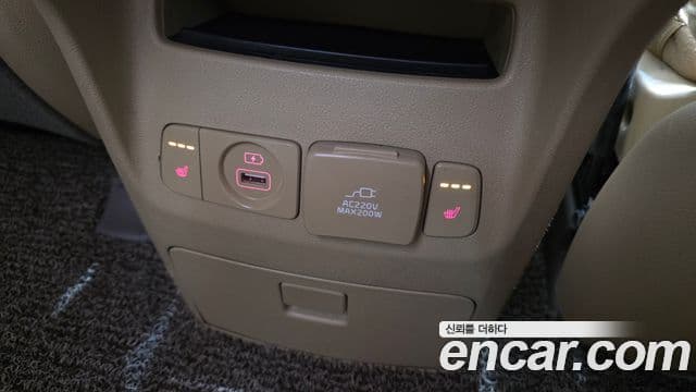 Kia All New Carnival Prestige High Roof, 2017 17