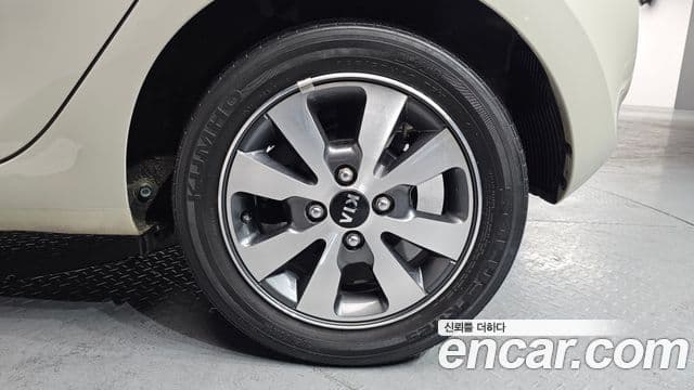 Kia All New Morning Deluxe Trendy, 2015 все фото