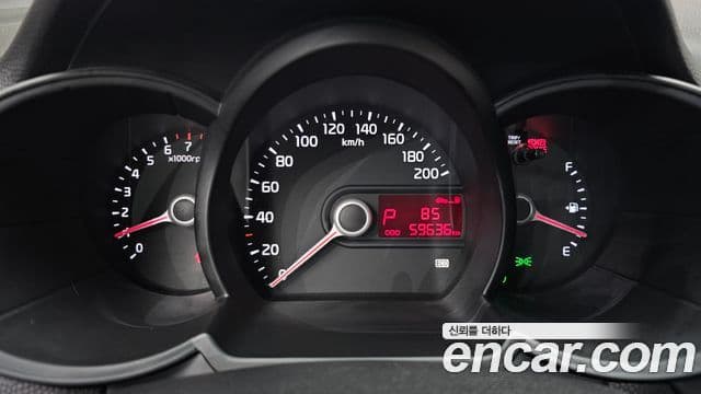 Kia All New Morning Deluxe Trendy, 2015 8