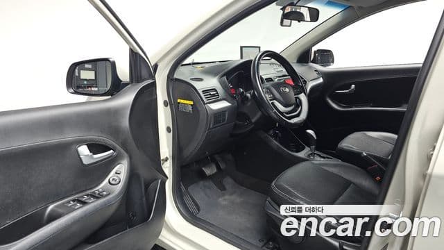 Kia All New Morning Deluxe Trendy, 2015 10