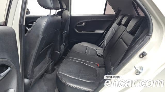 Kia All New Morning Deluxe Trendy, 2015 12