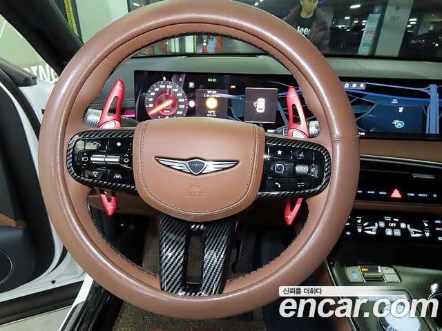 Genesis GV70, 2025 9