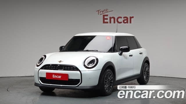 Mini Cooper C 4세대 5도어 Essential, 2025 1