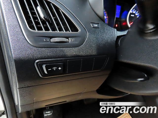 Hyundai Tucson ix Luxury, 2010 16