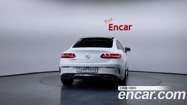 Mercedes-Benz E-класс W213 E220d купе, 2017 4