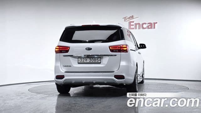 Kia The / новый New Carnival Noblesse, 2019 4