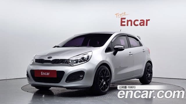 Kia All New Pride Deluxe, 2012 1