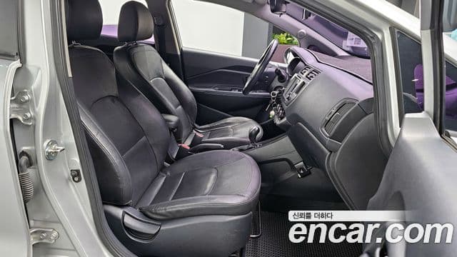 Kia All New Pride Deluxe, 2012 10