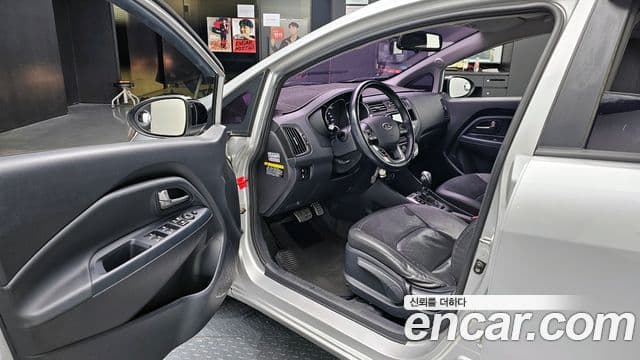 Kia All New Pride Deluxe, 2012 11