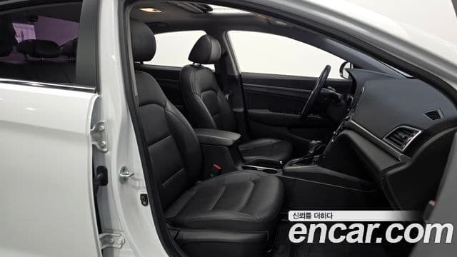 Hyundai Avante AD Modern, 2016 10