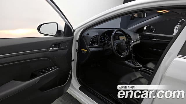 Hyundai Avante AD Modern, 2016 11