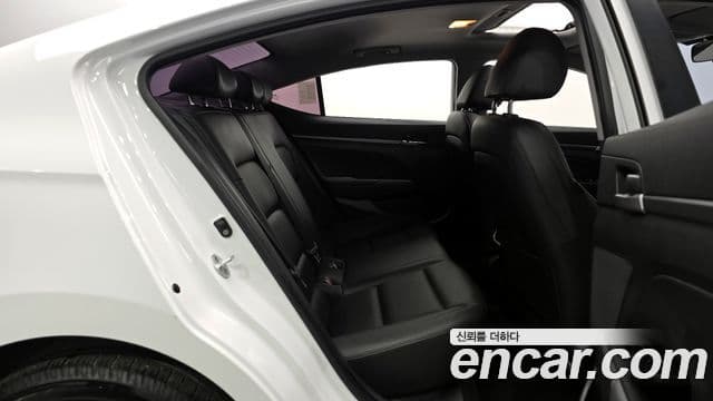 Hyundai Avante AD Modern, 2016 12