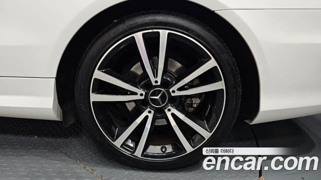 Mercedes-Benz E-класс W212 E400 кабриолет, 2016 все фото