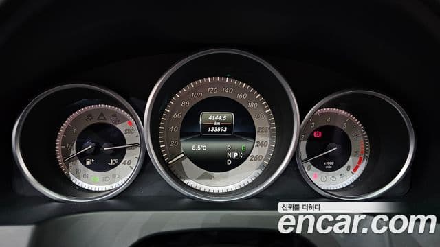 Mercedes-Benz E-класс W212 E400 кабриолет, 2016 8