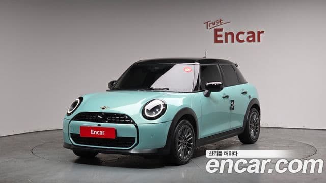 Mini Cooper C 4세대 5도어 Essential, 2025 1