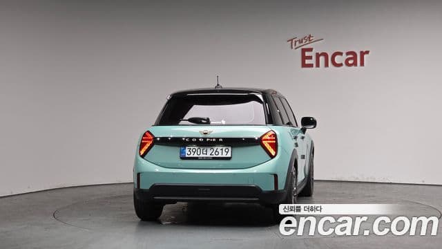 Mini Cooper C 4세대 5도어 Essential, 2025 4