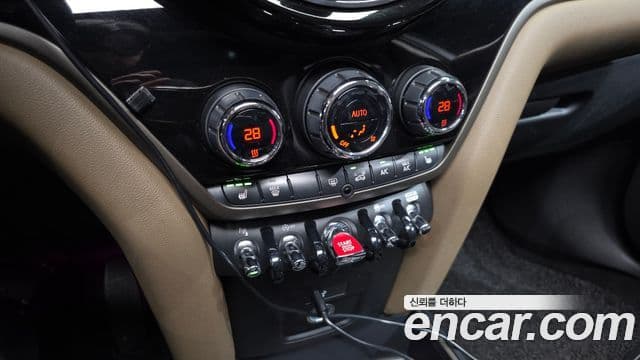 Mini Cooper D Countryman 2세대, 2018 17