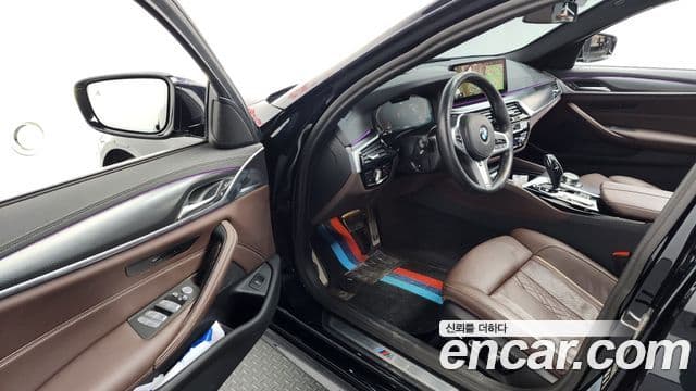 BMW 5시리즈 (G30) 523d M Sport, 2023 10
