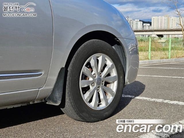 Kia 뉴카렌스 топовая версия, 2013 18