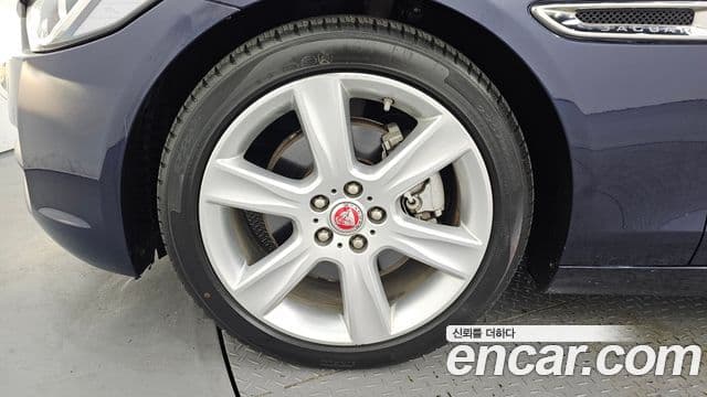 Jaguar XE 20d Portfolio, 2017 все фото