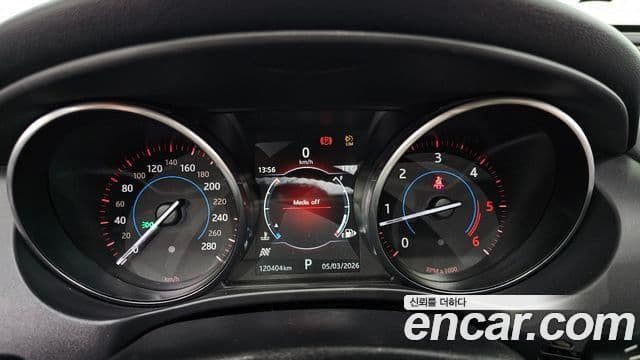 Jaguar XE 20d Portfolio, 2017 8