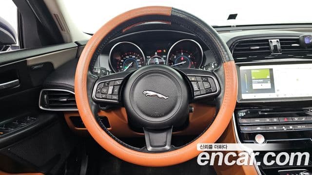 Jaguar XE 20d Portfolio, 2017 14