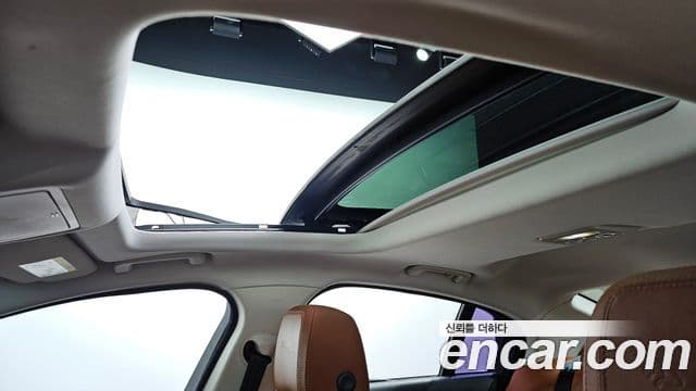 Jaguar XE 20d Portfolio, 2017 19