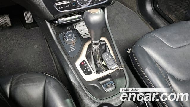 Jeep Cherokee(KL) 2.0 дизель Longitude AWD, 2015 9