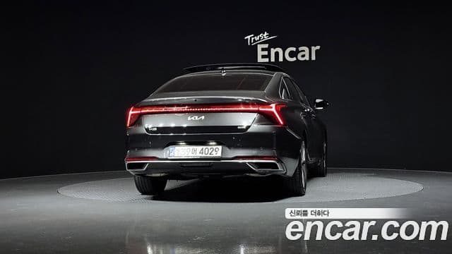 Kia K8 гибрид Signature, 2022 4