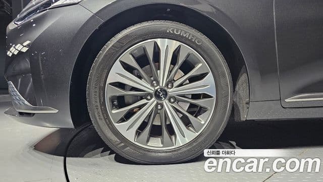 Kia K8 гибрид Signature, 2022 все фото