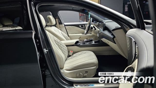 Kia K8 гибрид Signature, 2022 10