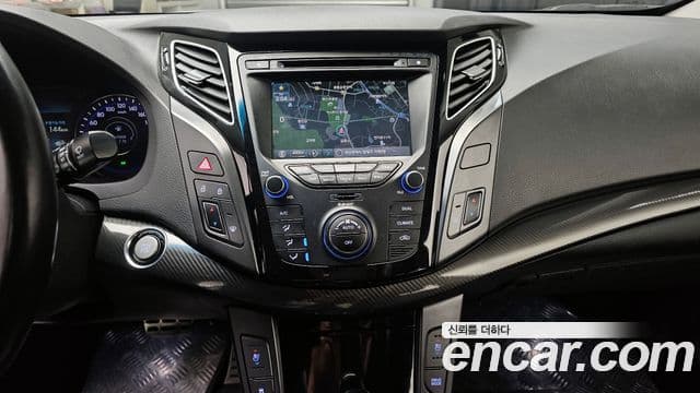 Hyundai i40 살룬 D Spec, 2014 15