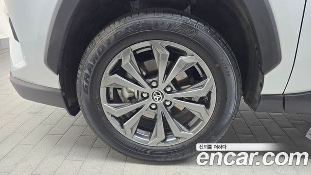 Toyota RAV4 5세대 2.5 4WD гибрид LTD, 2025 все фото