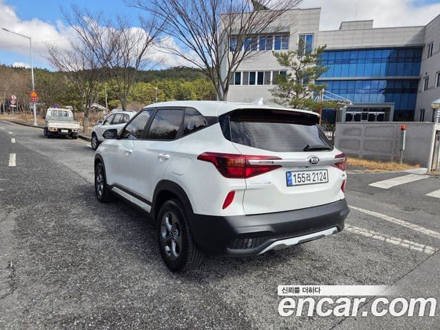 Kia Seltos Trendy, 2022 4