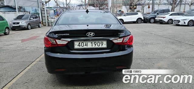 Hyundai YF Sonata LPI Luxury(для людей с инвалидностью), 2011 3