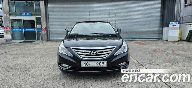 Hyundai YF Sonata LPI Luxury(для людей с инвалидностью), 2011 4