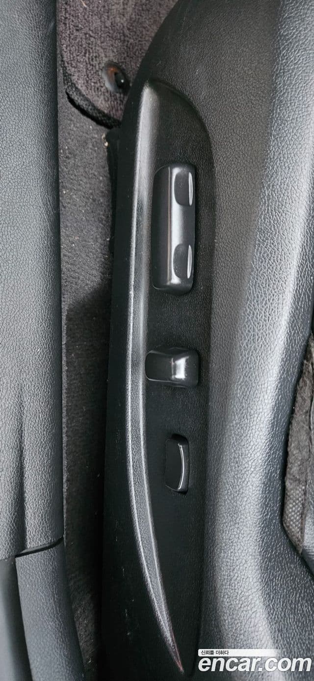 Hyundai YF Sonata LPI Luxury(для людей с инвалидностью), 2011 7