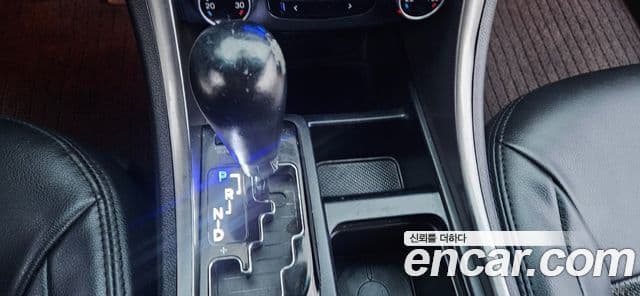 Hyundai YF Sonata LPI Luxury(для людей с инвалидностью), 2011 11