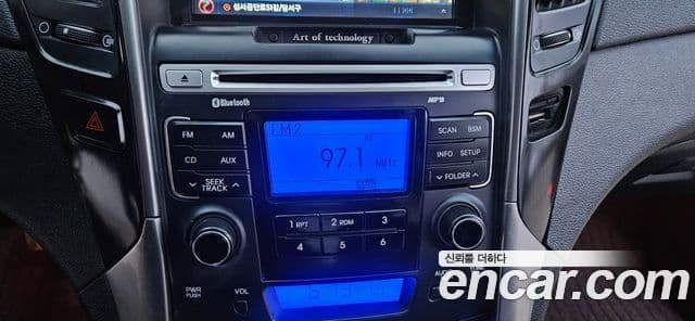 Hyundai YF Sonata LPI Luxury(для людей с инвалидностью), 2011 13