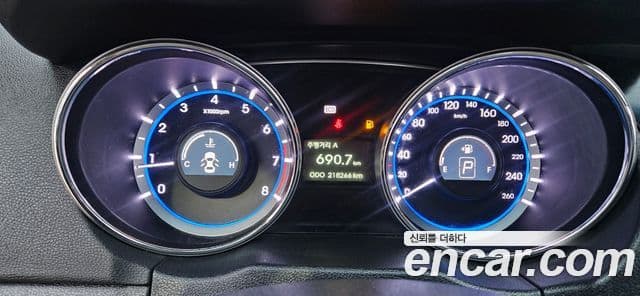 Hyundai YF Sonata LPI Luxury(для людей с инвалидностью), 2011 16