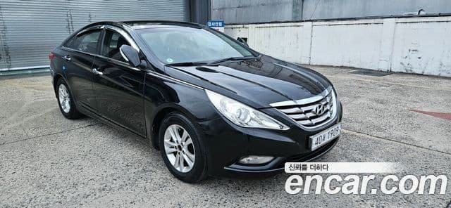 Hyundai YF Sonata LPI Luxury(для людей с инвалидностью), 2011 20