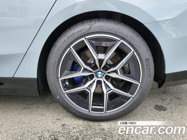 BMW 5시리즈 (G60) 520i M Sport, 2025 все фото