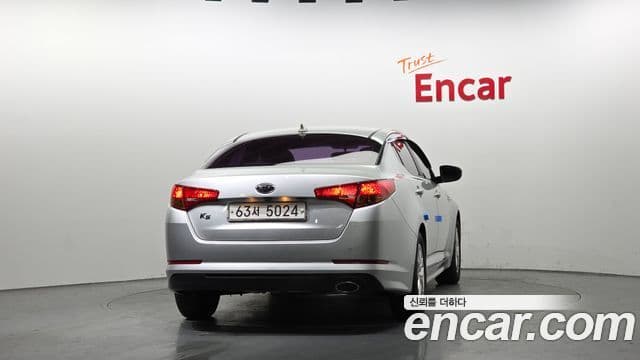 Kia K5 Special, 2011 4