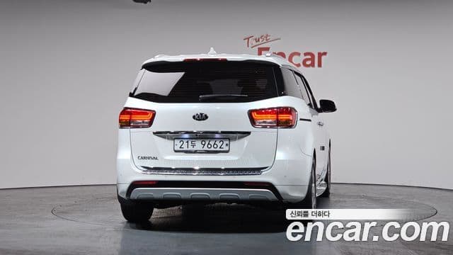 Kia All New Carnival Prestige, 2018 4