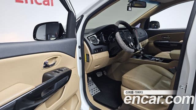 Kia All New Carnival Prestige, 2018 10