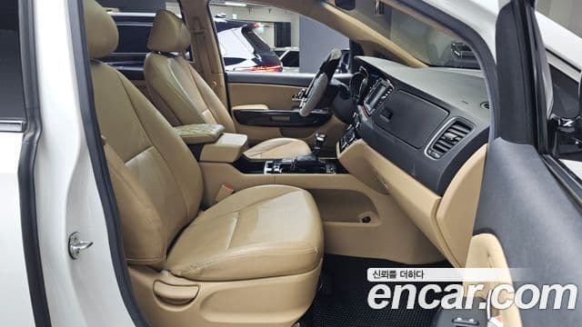 Kia All New Carnival Prestige, 2018 11