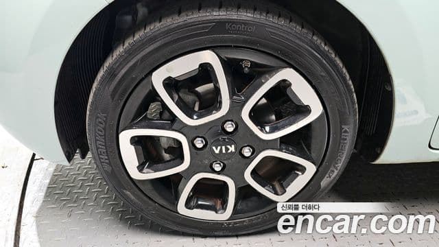 Kia The / новый New Ray Prestige, 2018 все фото