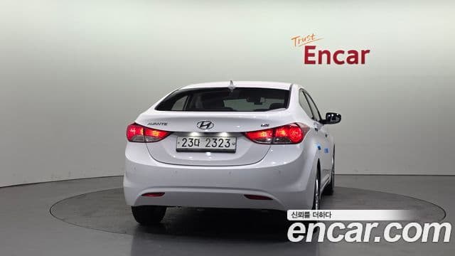 Hyundai Avante MD M16 GDI Avenue, 2013 4