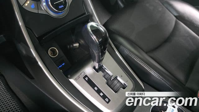 Hyundai Avante MD M16 GDI Avenue, 2013 9